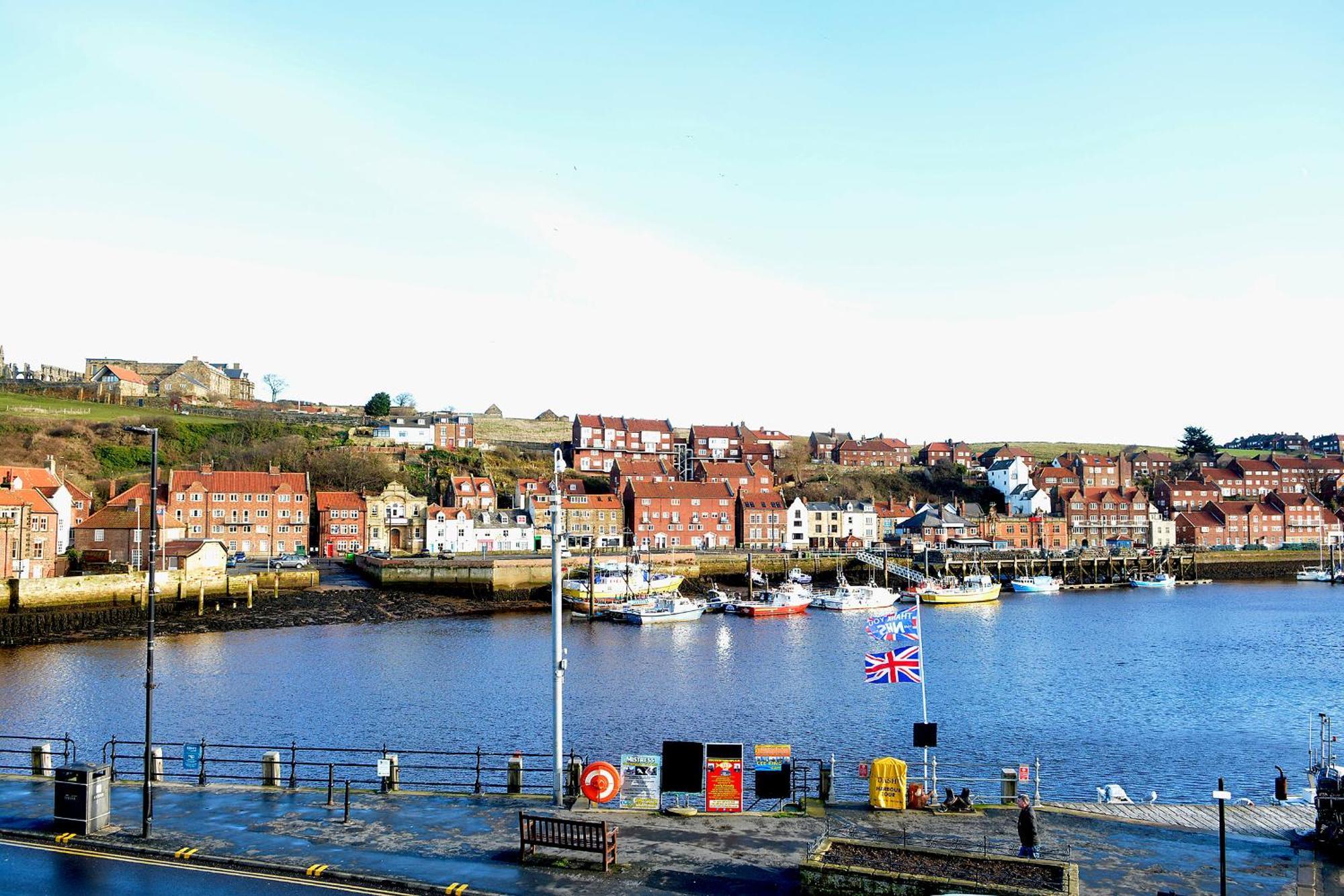 The Angel Hotel Wetherspoon Whitby Exterior foto